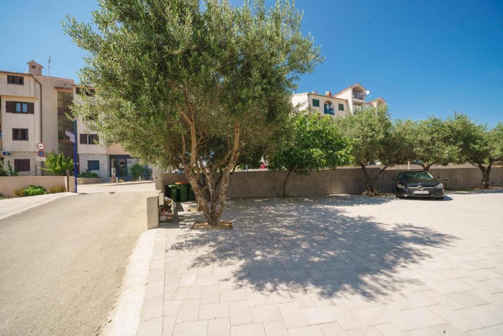 Apartments Dobrenic Vodice Exterior foto